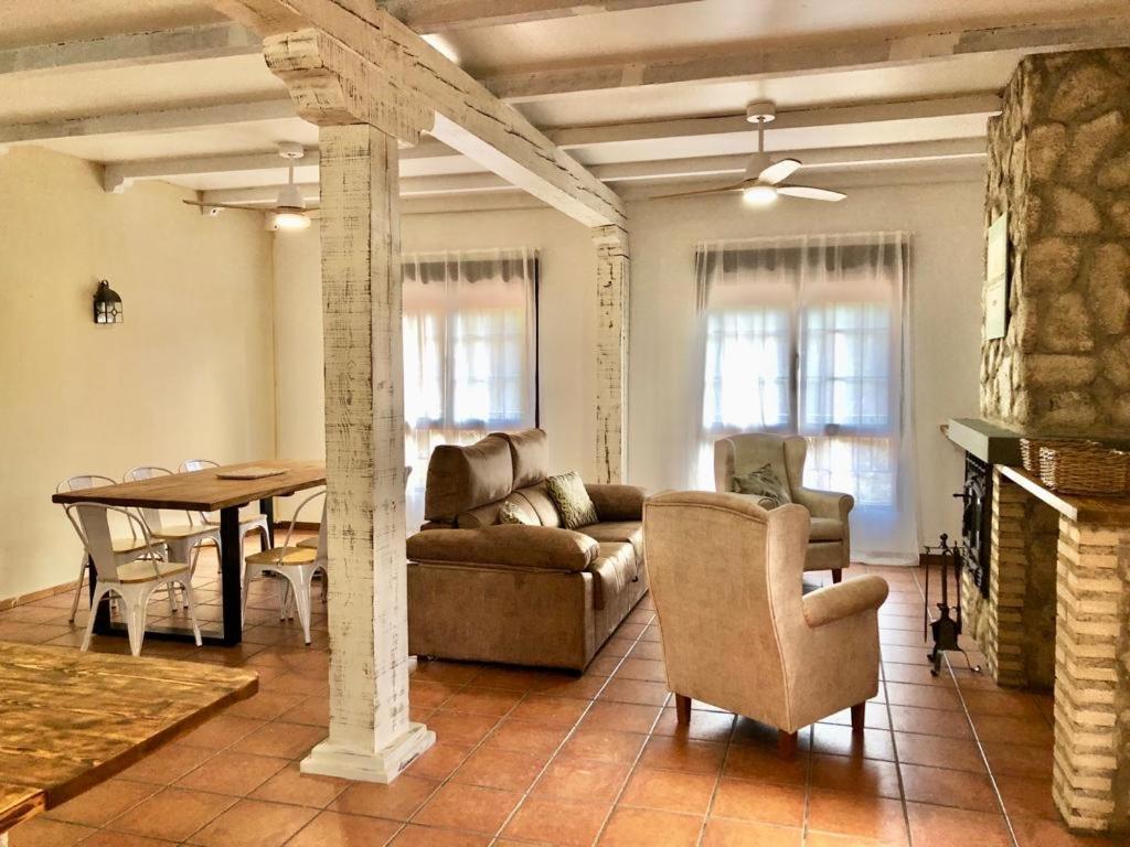 אל טיימבלו Casa Valdesanmartin - Country House, 10500Sqm, Pool, Paddel & Bbq מראה חיצוני תמונה